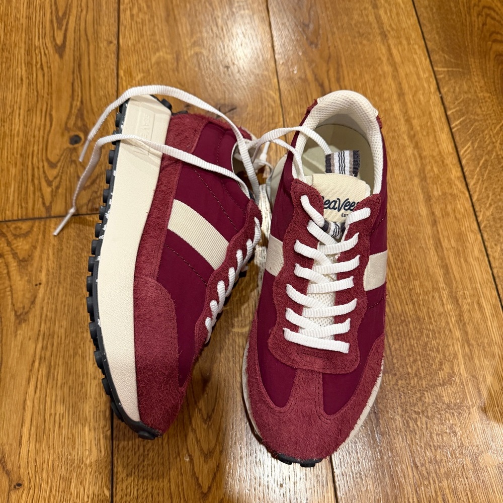 SeaVees Acorn Trainer - Burgundy sneakers
